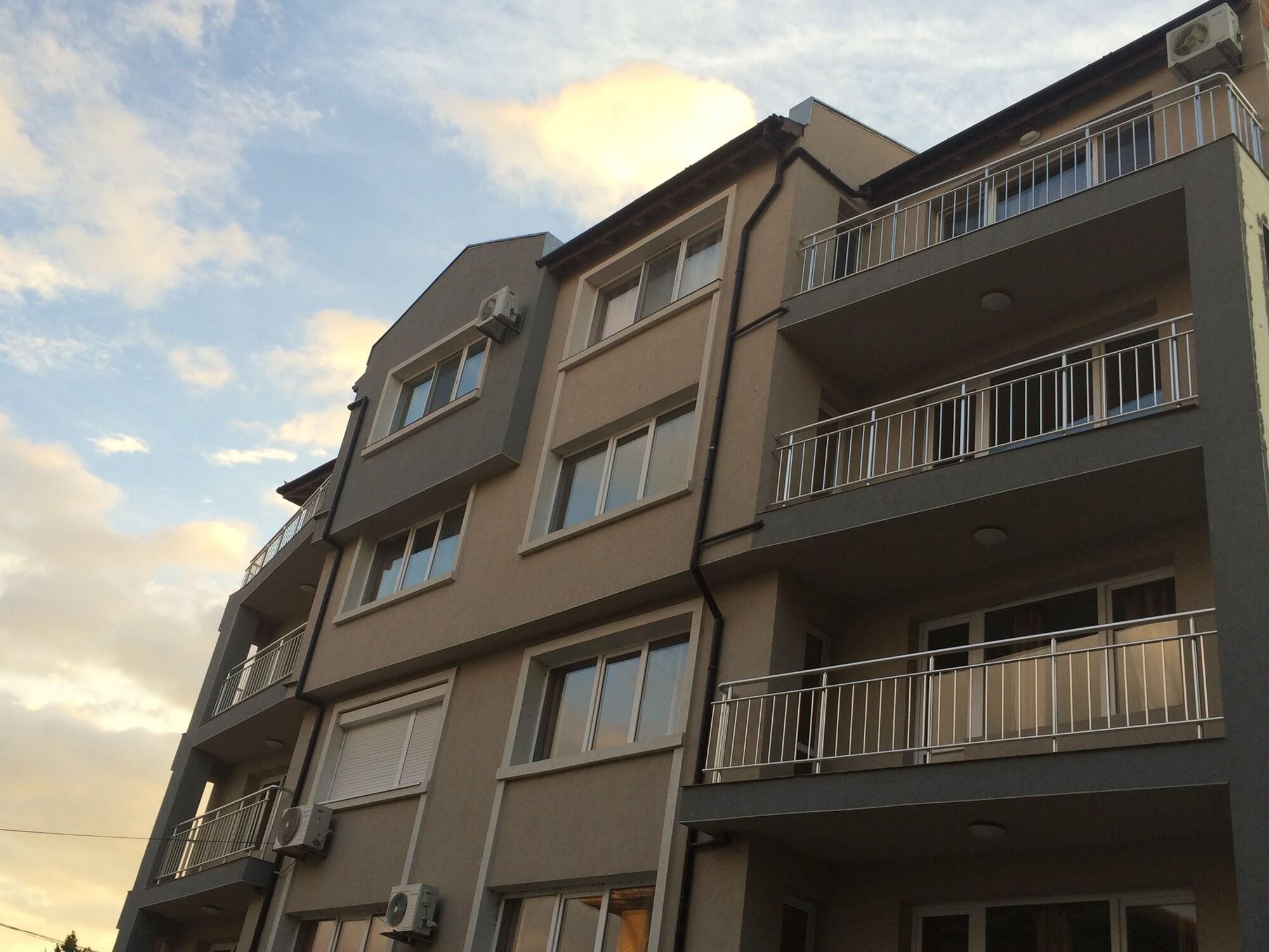 Palace De Luxe Apartments Pomorie Luaran gambar