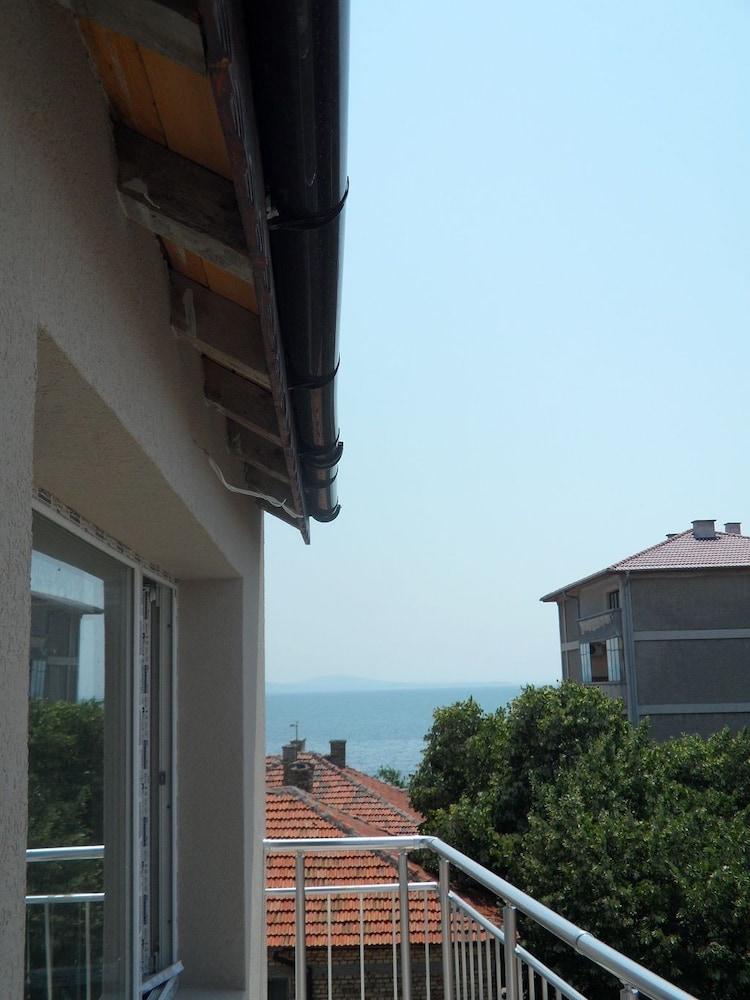 Palace De Luxe Apartments Pomorie Luaran gambar