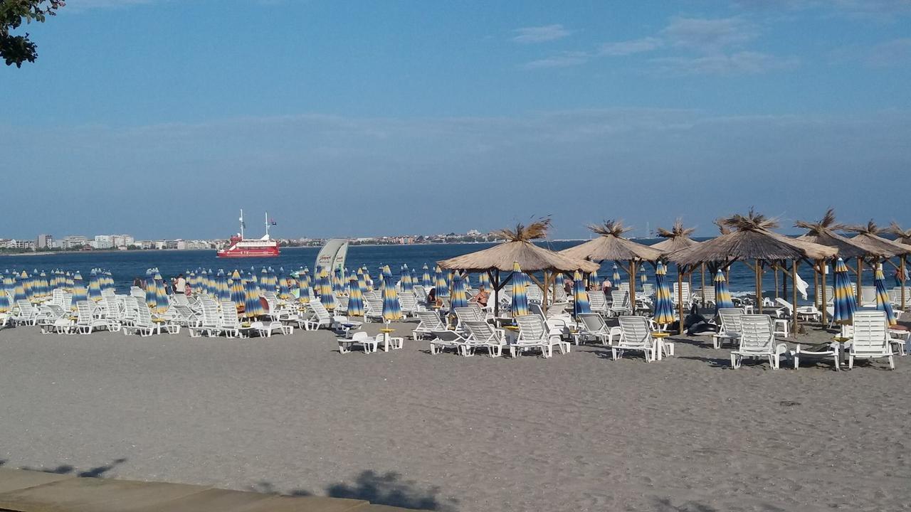 Palace De Luxe Apartments Pomorie Luaran gambar