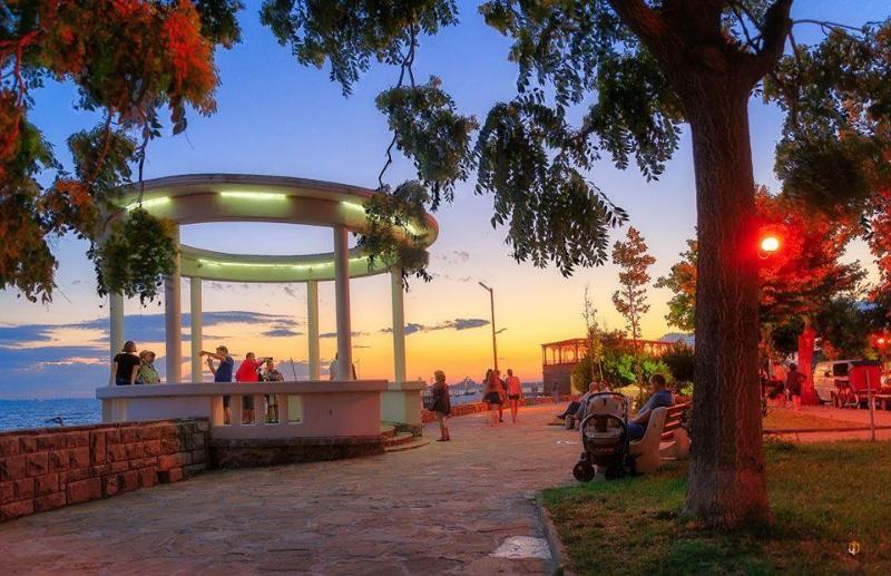 Palace De Luxe Apartments Pomorie Luaran gambar