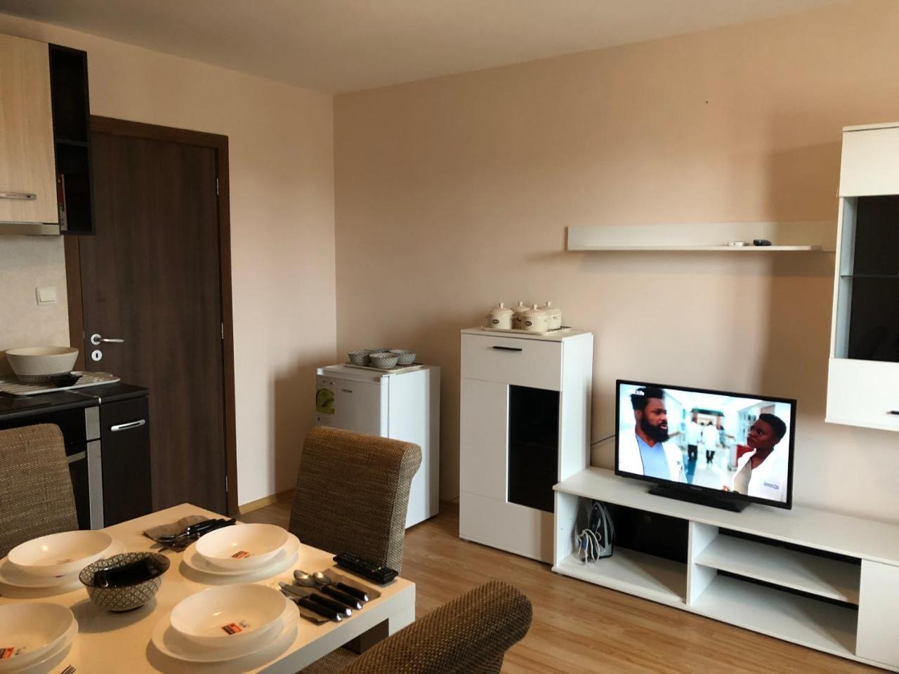 Palace De Luxe Apartments Pomorie Luaran gambar